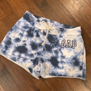 Tie dye Gap shorts